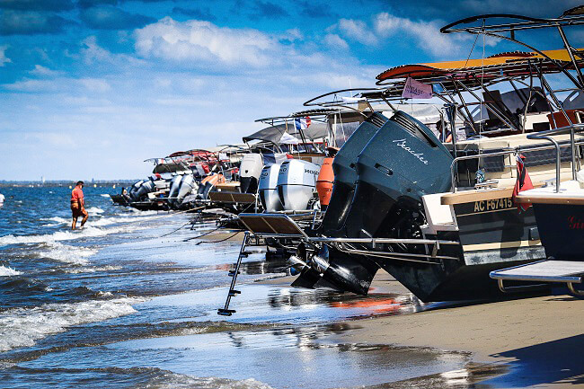 bateau hors-bord